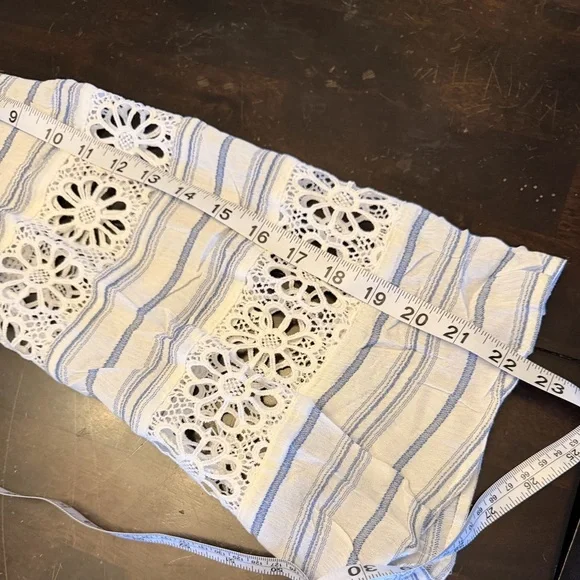 Hayden - Striped Blouse with Lace - Picture 8 of 9